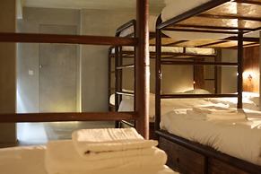 N1 Hostel Apartments & Suites