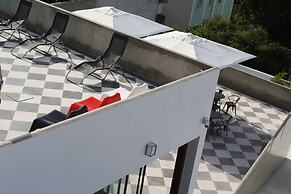 N1 Hostel Apartments & Suites