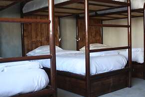 N1 Hostel Apartments & Suites
