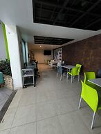 Hotel Brisas Express