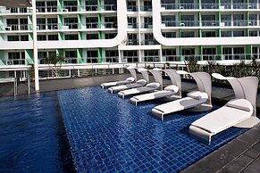 Azure Rio West Wave Pool 1 Bedroom near Airport