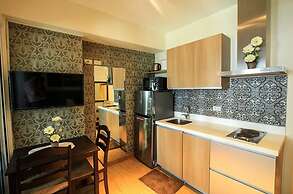 Azure Rio West Wave Pool 1 Bedroom near Airport