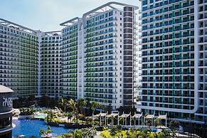 Azure Rio West Wave Pool 1 Bedroom near Airport