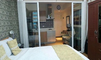 Azure Rio West Wave Pool 1 Bedroom near Airport