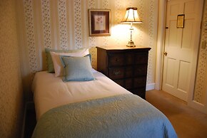 Spring Hill Inn