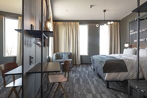 Quality Hotel The Box