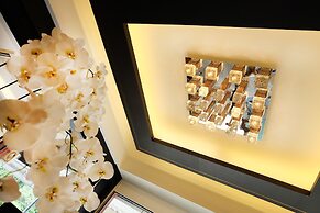 The Luxury Residence