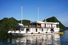 Cat Ba Sisters Legend Cruise