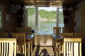 Cat Ba Sisters Legend Cruise