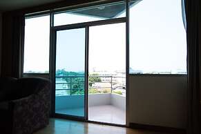 Ayutthaya River View Hotel