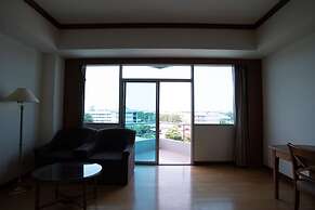 Ayutthaya River View Hotel