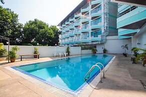 Ayutthaya River View Hotel