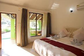 Dunhill Beach Resort