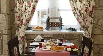 Alacati Ciftekuyu Butik Otel