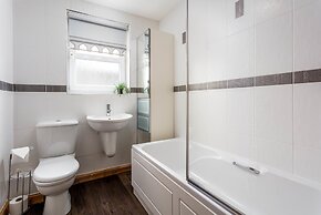 Elms Way - Donnini Apartments