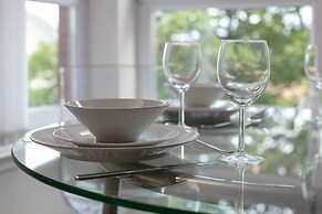 Elms Way - Donnini Apartments