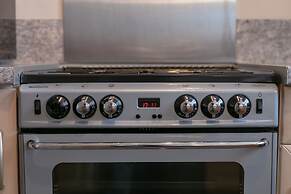 Elms Way - Donnini Apartments