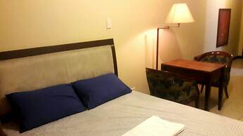 Migz N Tons Place at Cypress Towers