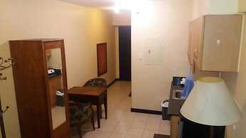 Migz N Tons Place at Cypress Towers