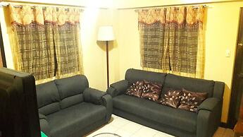 Migz N Tons Place at Cypress Towers