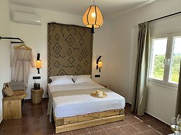 Armeno Resort and Armeno Annex