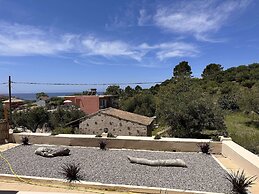 Armeno Resort and Armeno Annex