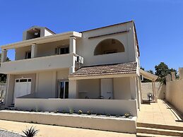 Armeno Resort and Armeno Annex