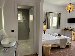 Armeno Resort and Armeno Annex