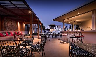 Armeno Resort and Armeno Annex