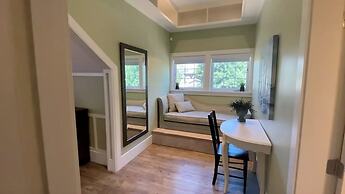 Kelowna Bed and Breakfast