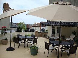 BlancNoir Bed & Breakfast