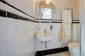 Cento Passi Dal Duomo