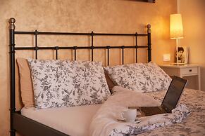 Cento Passi Dal Duomo