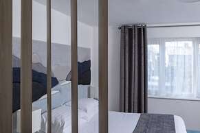 River Court Apartments LETS