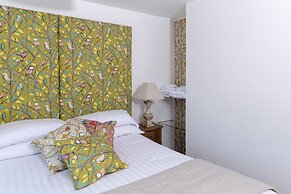 River Court Apartments LETS