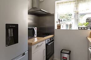 River Court Apartments LETS