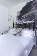 River Court Apartments LETS