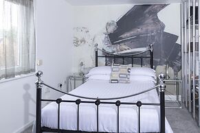 River Court Apartments LETS