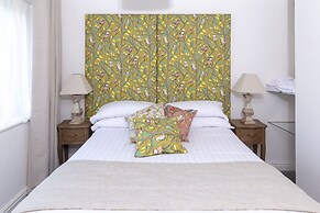 River Court Apartments LETS