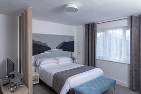 River Court Apartments LETS