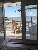 Come Friday Cottages on the Bay