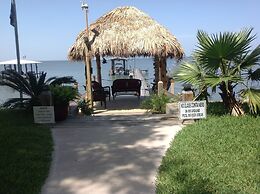 Come Friday Cottages on the Bay