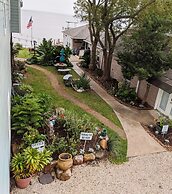 Come Friday Cottages on the Bay