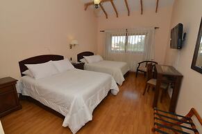 Howard Johnson by Wyndham Rinconada de Los Andes