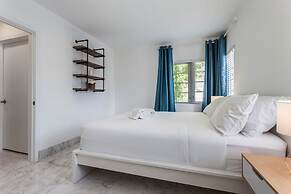 South Beach Suites on Alton