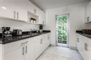 South Beach Suites on Alton