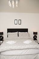 Luxury Executive Serviced Apartment