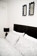 Luxury Executive Serviced Apartment