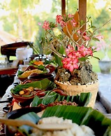 Azana Green Resort Pracimantoro