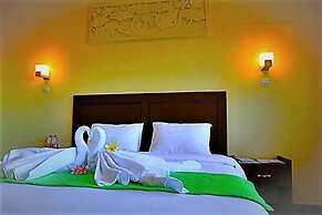 Azana Green Resort Pracimantoro